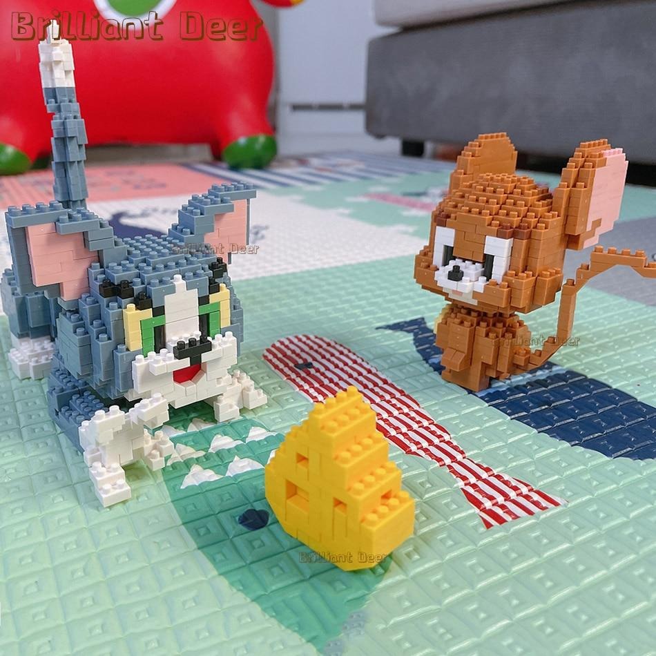 Tom e Jerry + Brinde (Queijo Gigante)